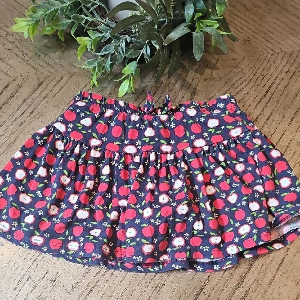 Cute Apple Print Skirt With Shorts Size 5/6